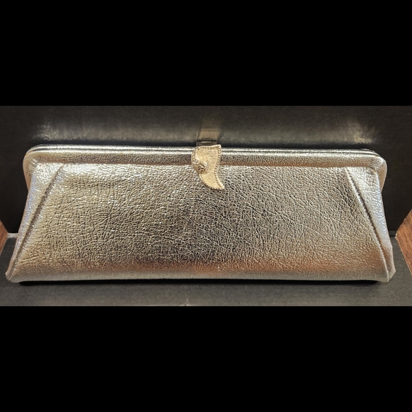 Gorgeous VTG Silver Clutch - Picture 2 of 16